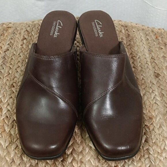 CLARKS BENDABLES BROWN LEATHER SLIP-ON CLOGS 11M - Picture 4 of 9